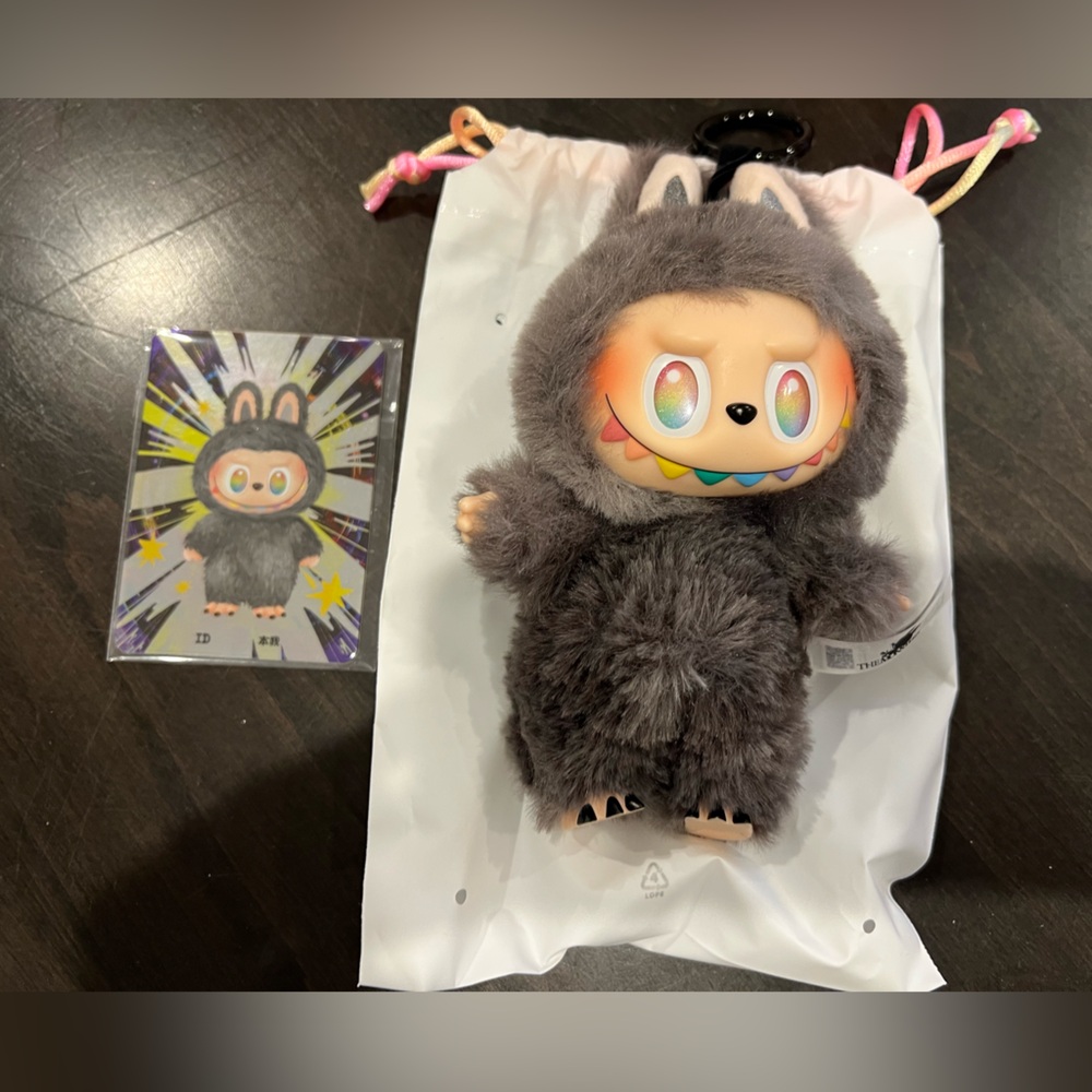 Labubu Pop Mart Secret "Id" Blind Box Big Into Energy - Picture 2 of 6